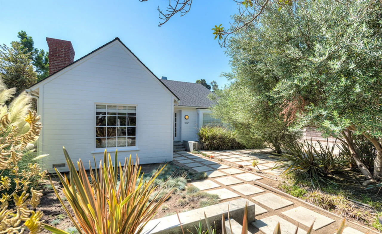12224 Falkirk Ln, Los Angeles, CA 90049