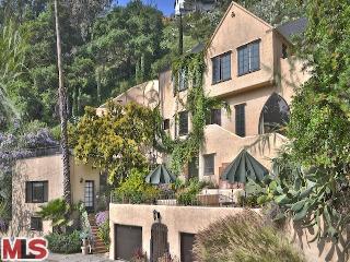 1925 Oakden Drive, Los Angeles, CA 90046