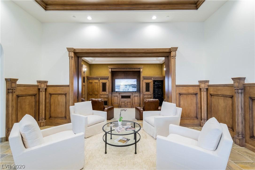 14 Paradise Valley Court