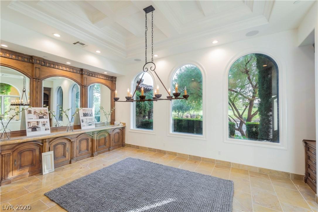 14 Paradise Valley Court
