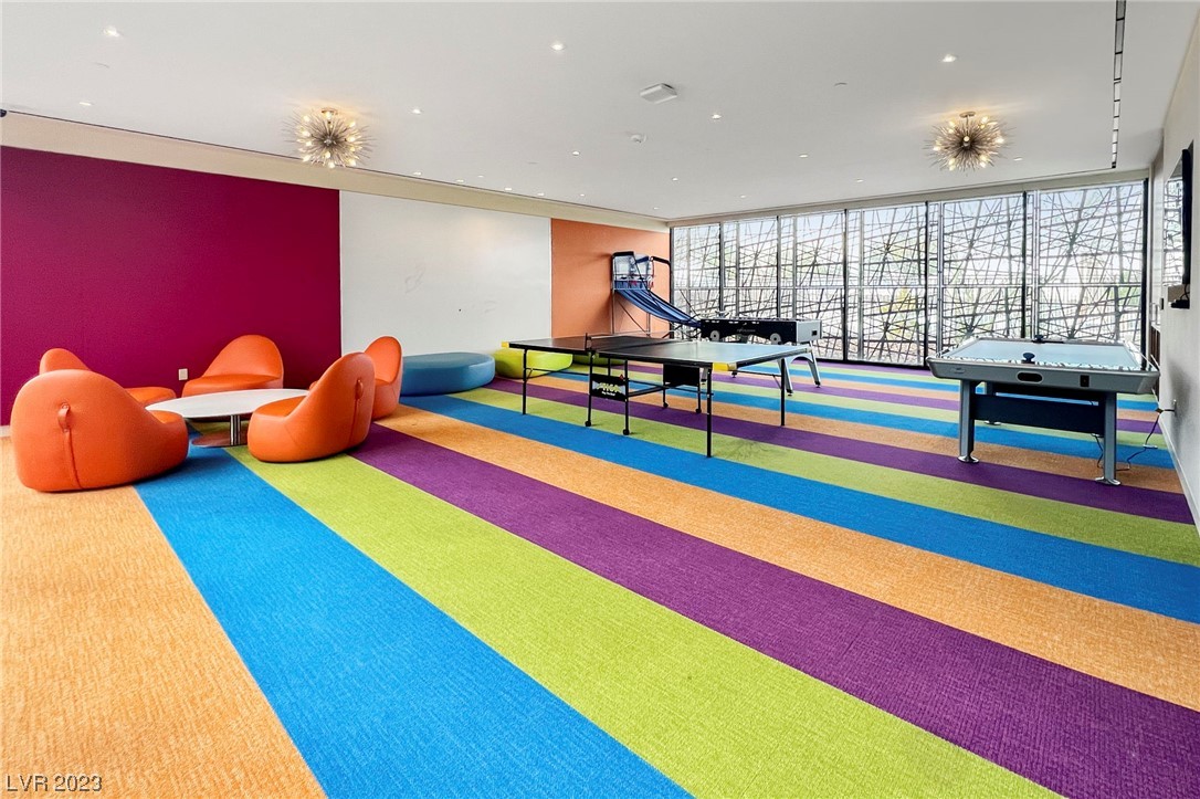 12 Twisted Rock Court