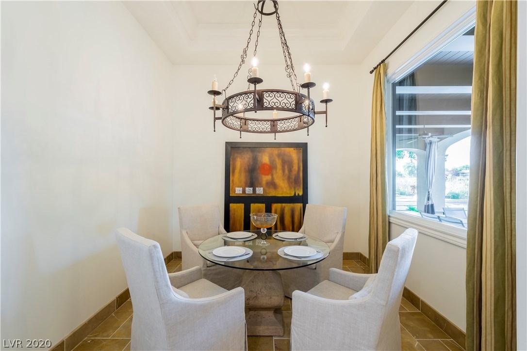 14 Paradise Valley Court
