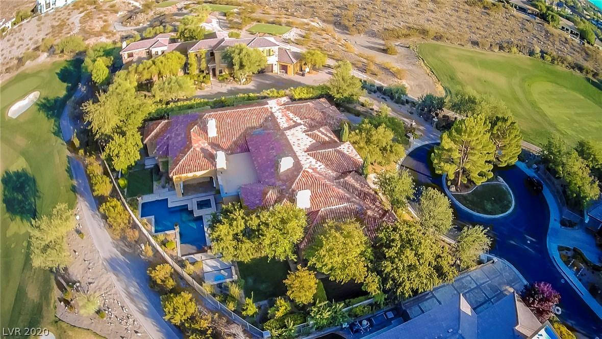 14 Paradise Valley Court