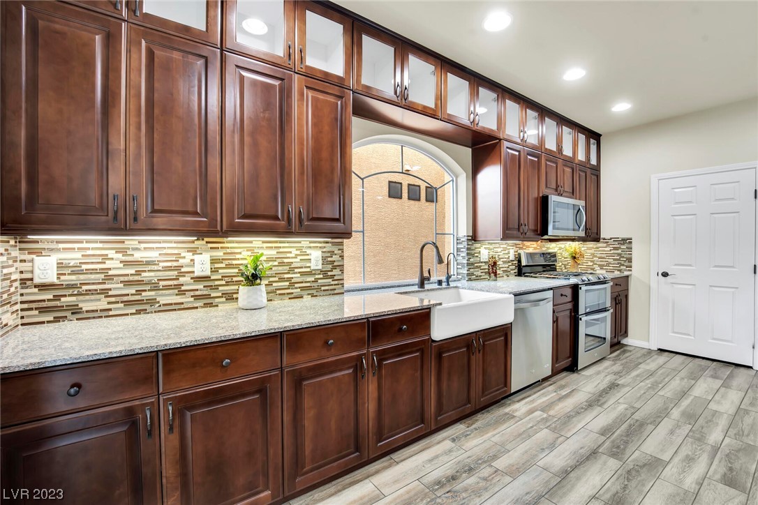 7250 Shannon Ridge Court