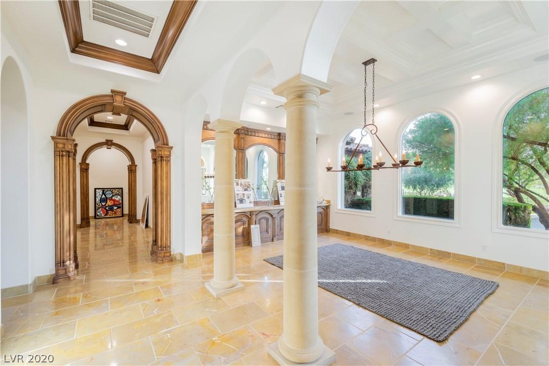 14 Paradise Valley Court