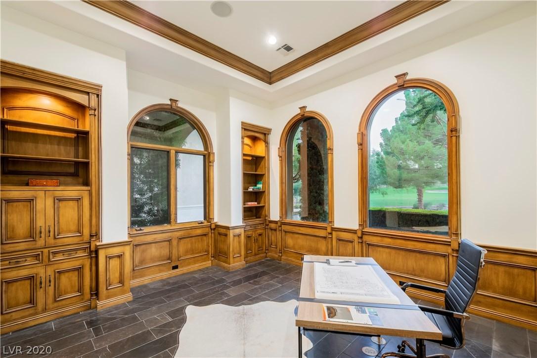 14 Paradise Valley Court
