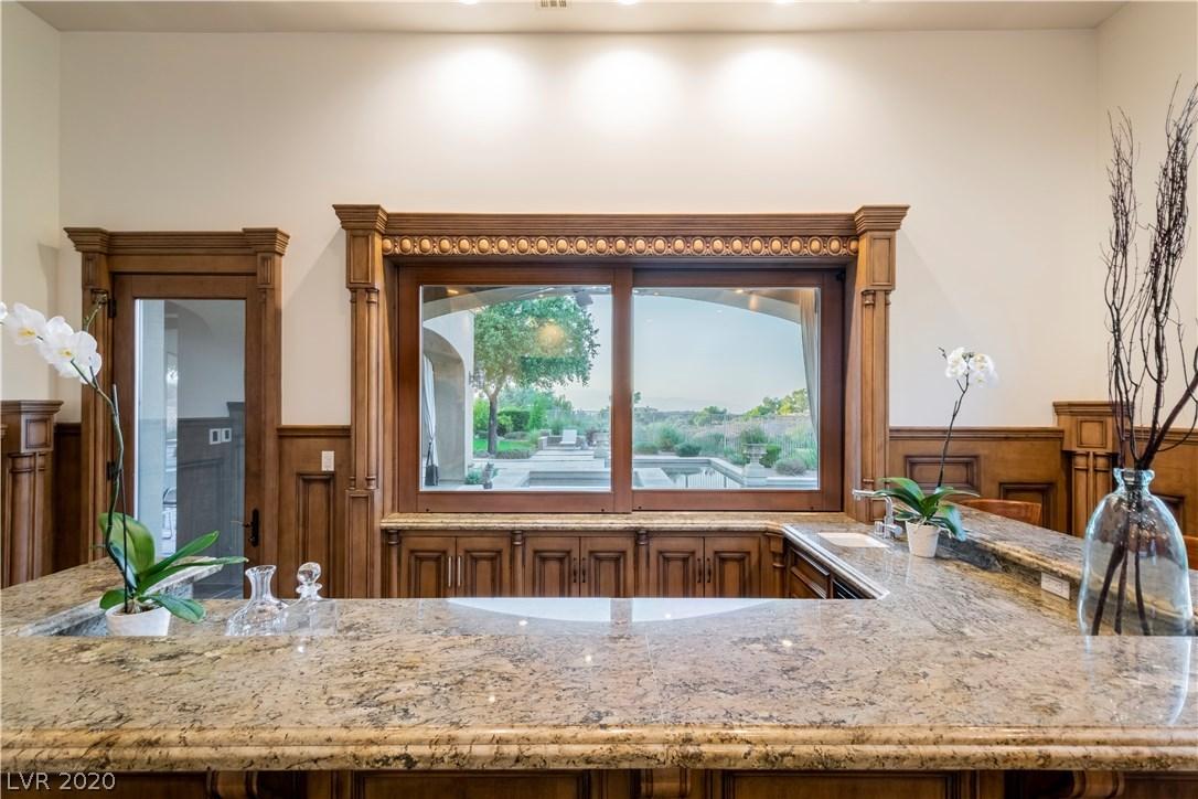 14 Paradise Valley Court