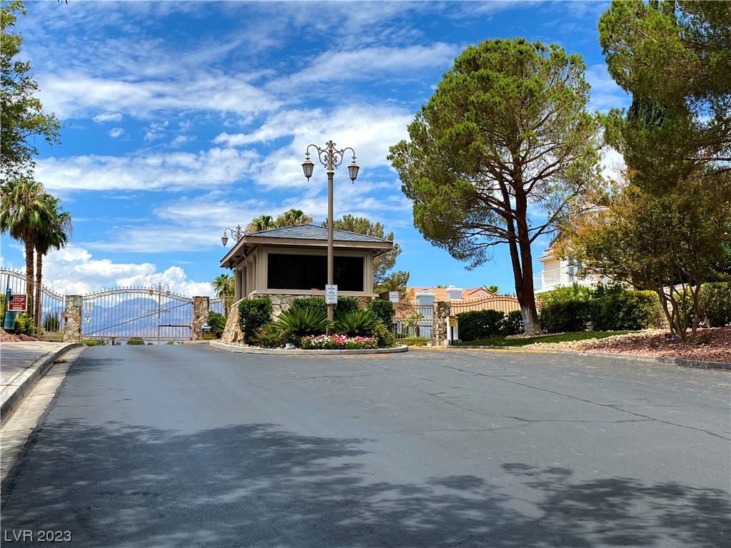 3013 Waterside Circle
