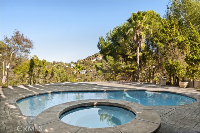 8152 Tianna RD, Los Angeles, CA 90046