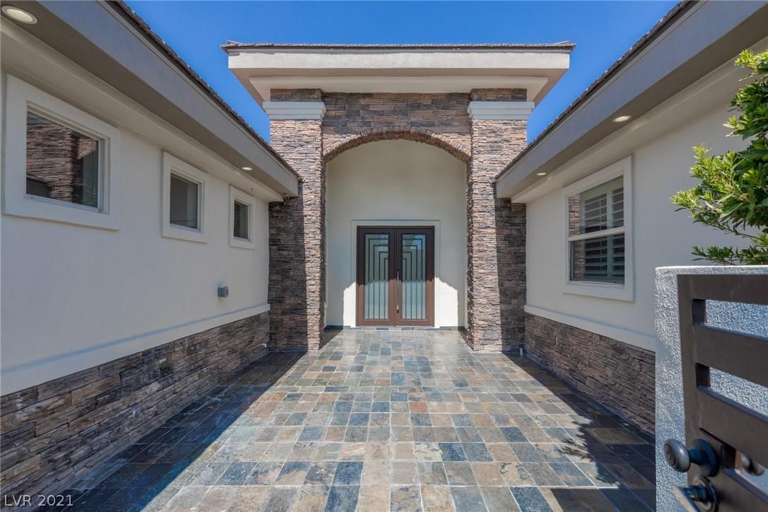 10968 Tranquil Waters Court