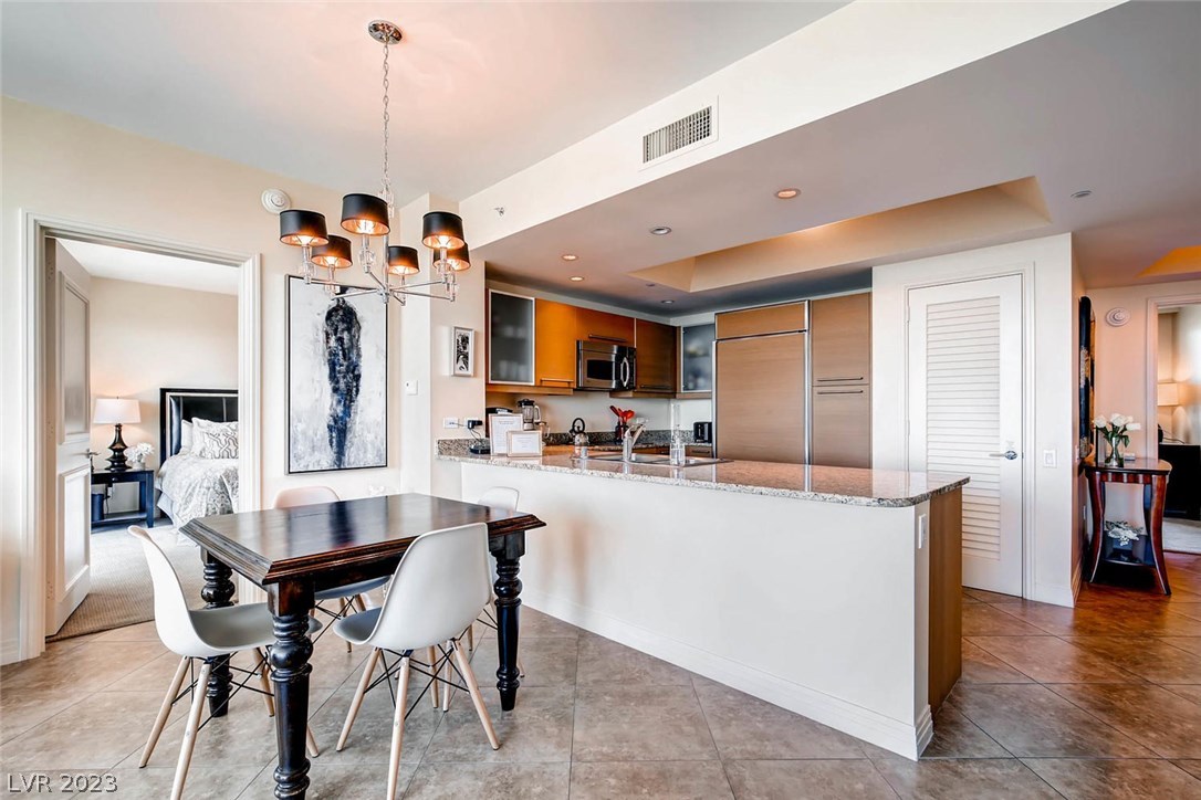 322 KAREN Avenue Unit 2001