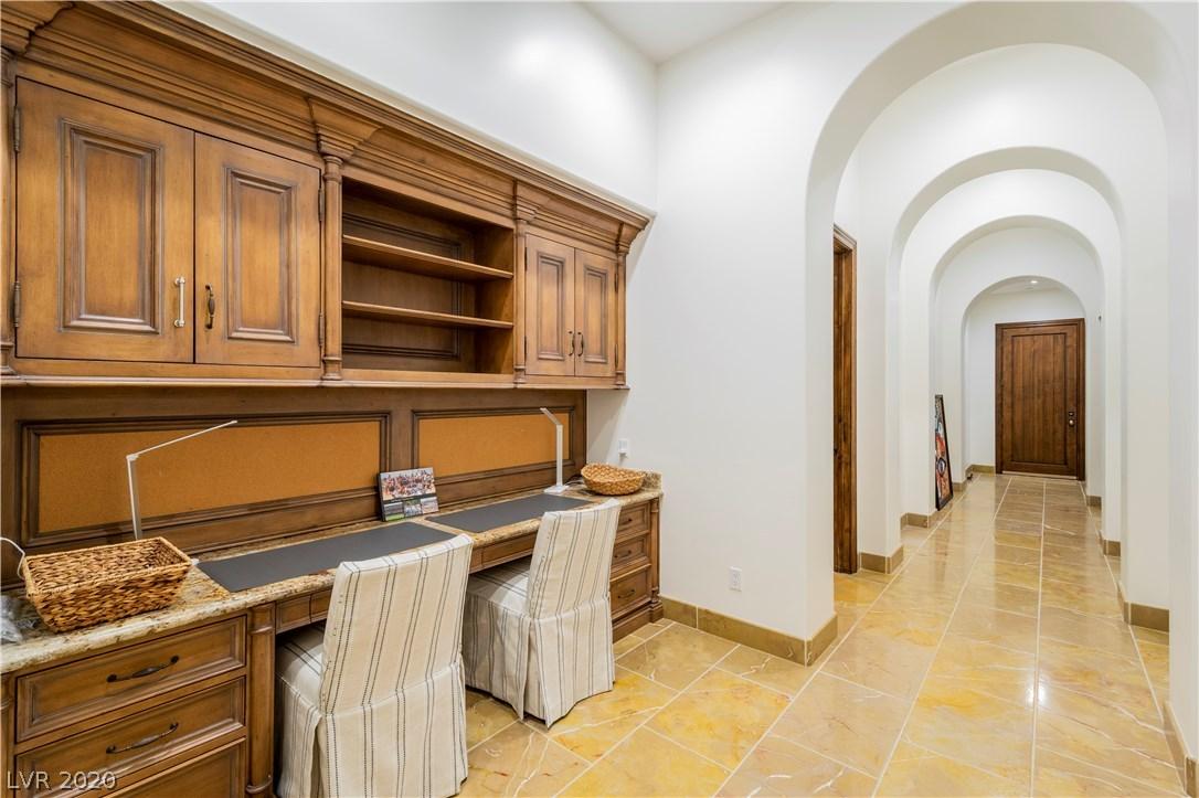 14 Paradise Valley Court