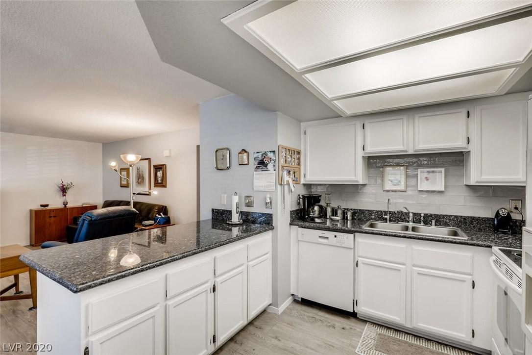 2724 Otter Creek Court Unit: 102