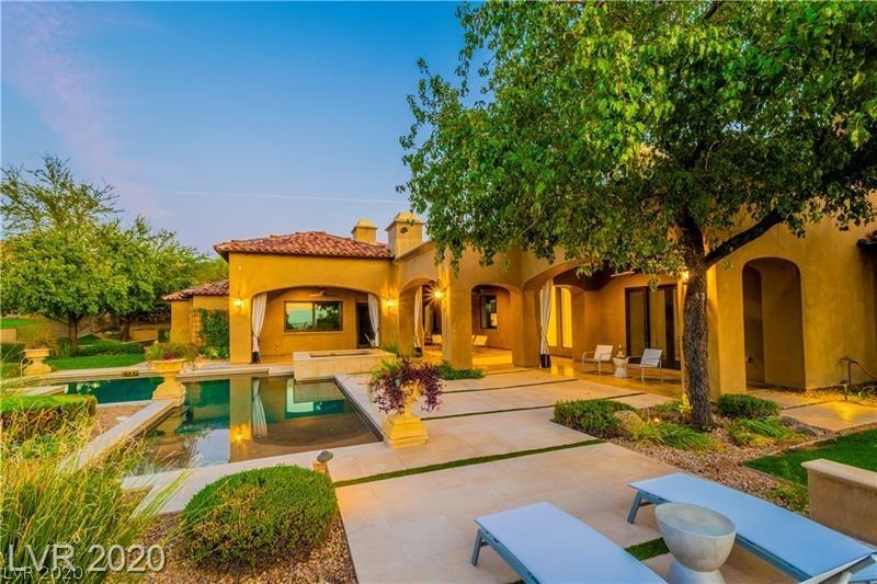 14 Paradise Valley Court