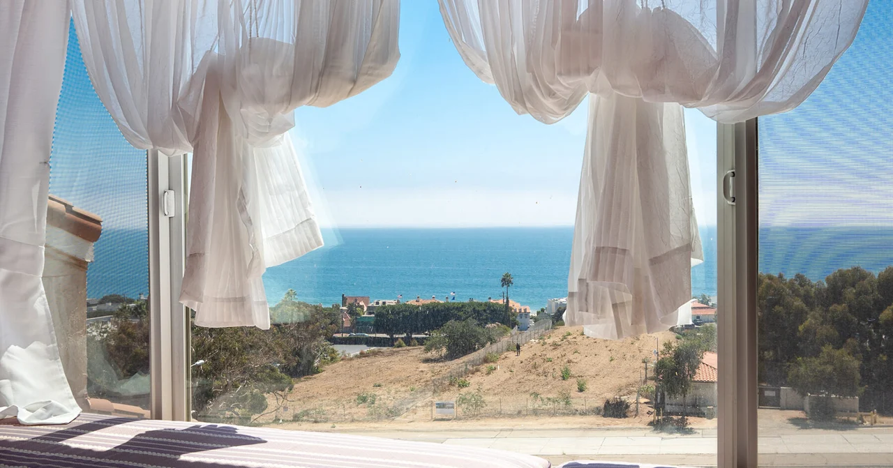 23914 De Ville Way, Apartment C, Malibu, CA 90265