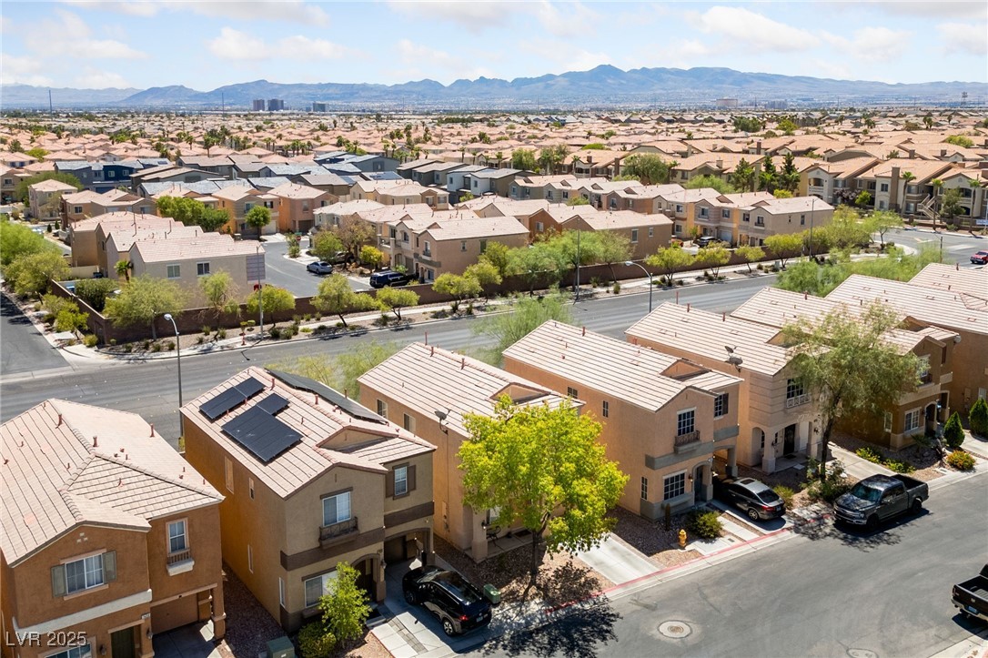 7438 Grizzly Giant Street