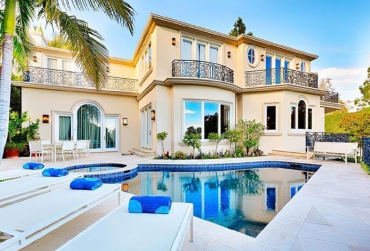 888 Toulon Dr, Pacific Palisades, CA 90272