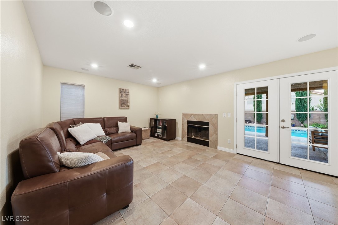 9429 Abalone Way