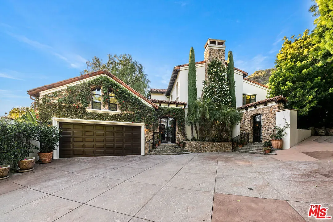 9301 Cherokee Lane, Beverly Hills, CA 90210