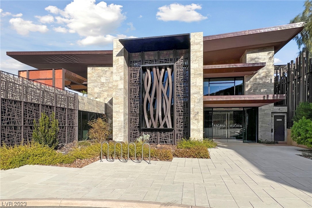 12 Twisted Rock Court
