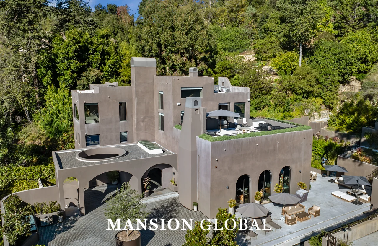 MG: Sculptural Home Rises Like a Futuristic Fortress Near L.A.’s Getty Museum