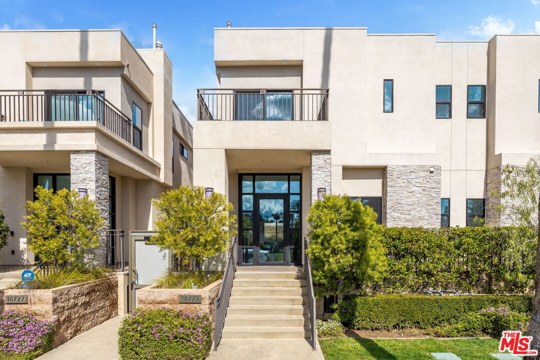 18725 REDWING ST, Tarzana, CA 91356