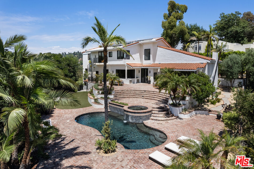 9714 Oak Pass Rd, Beverly Hills, CA 90210