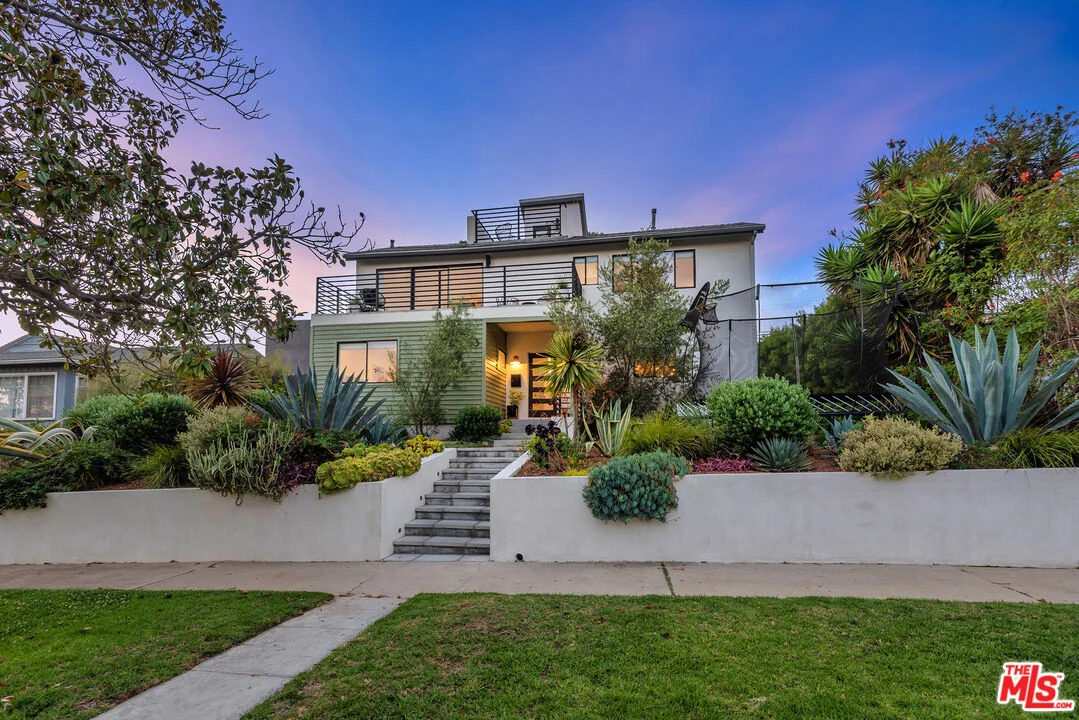 13053 Rose Avenue, Los Angeles, CA 90066