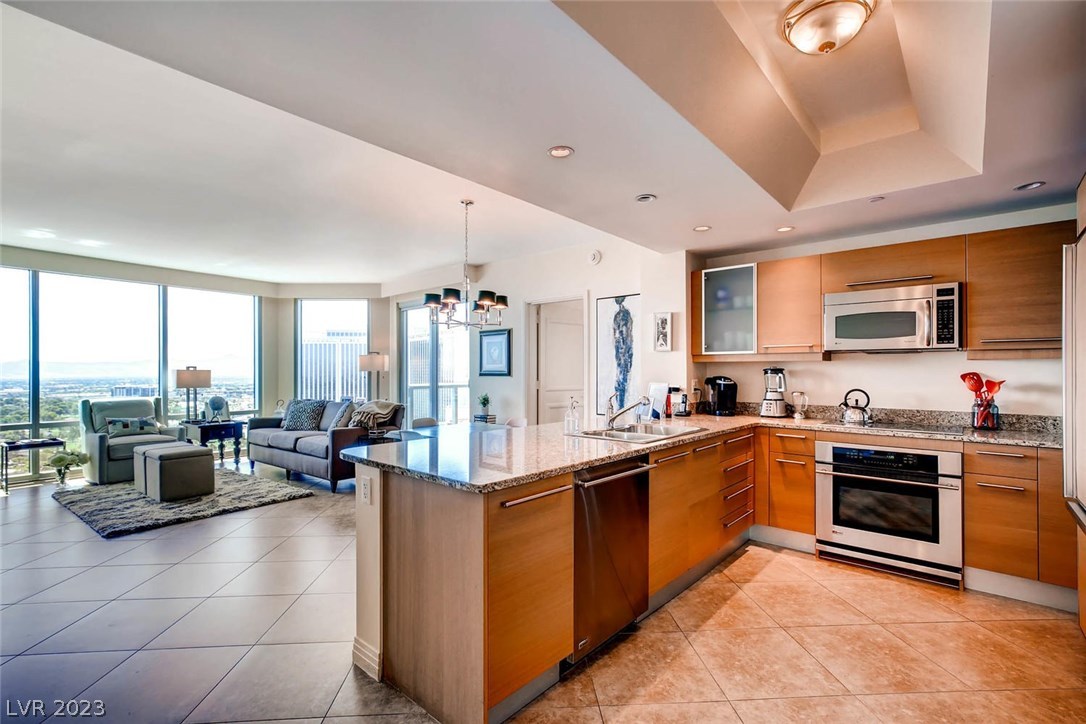 322 KAREN Avenue Unit 2001