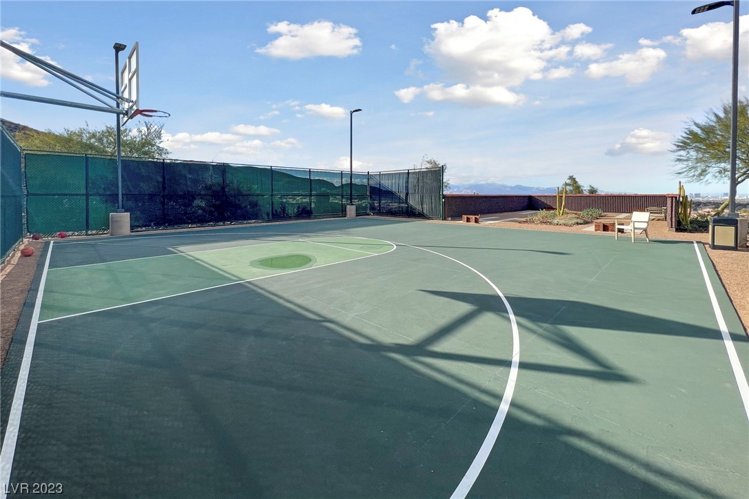 12 Twisted Rock Court