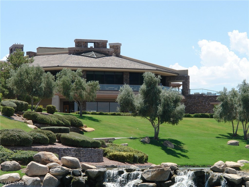 15 Moraine Drive