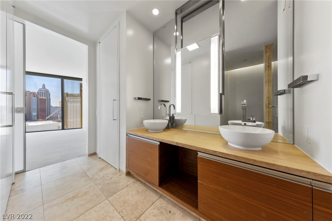 3726 Las Vegas Boulevard 1608