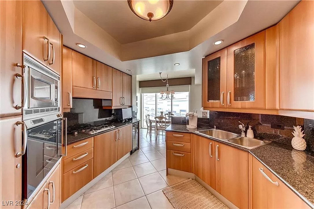 2747 Paradise Road 1205