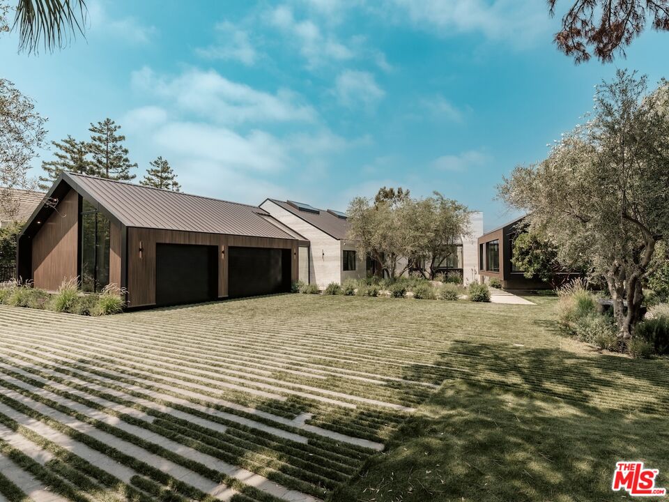 2555 La Mesa Dr, Santa Monica, CA 90402