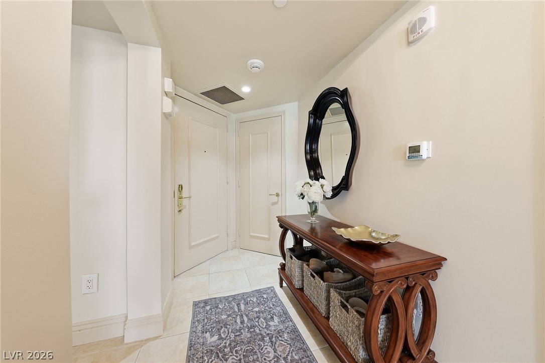 2747 Paradise Road 1205
