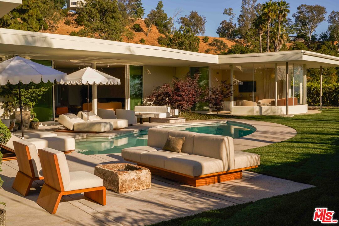 1862 Loma Vista Dr, Beverly Hills, CA 90210