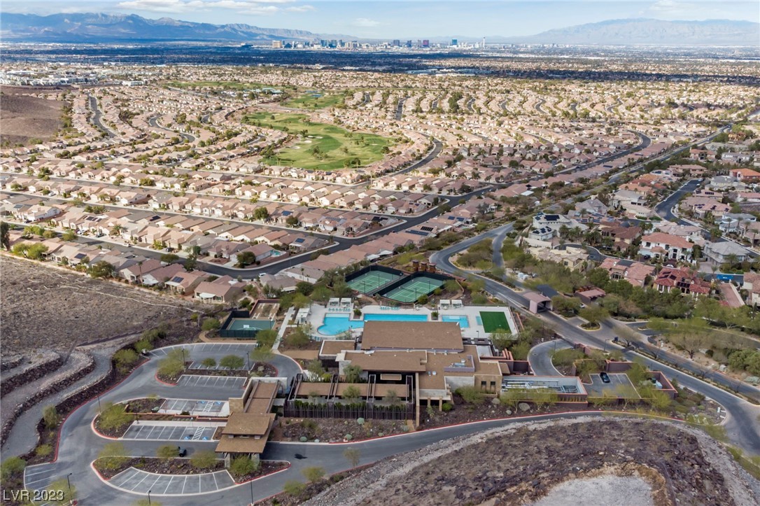 12 Twisted Rock Court