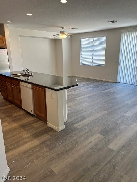 7404 Longhorn Lodge Avenue 0