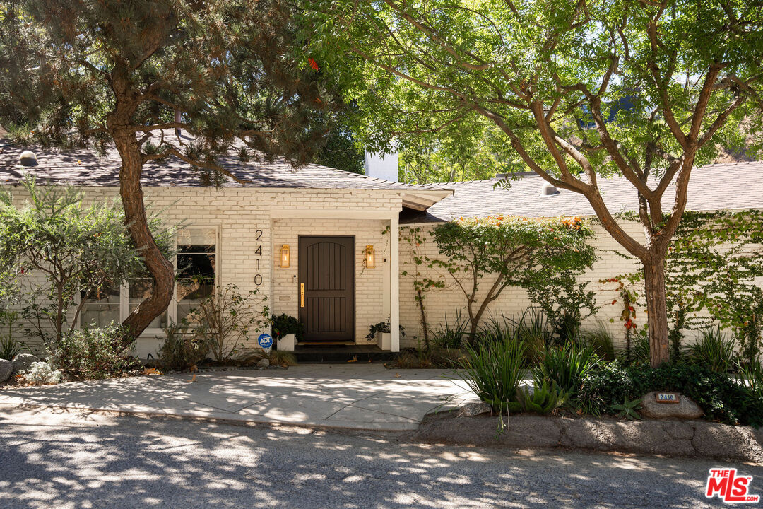 2410 Nichols Canyon Rd, Los Angeles, CA 90046
