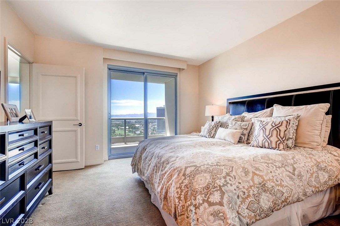 322 KAREN Avenue Unit 2001