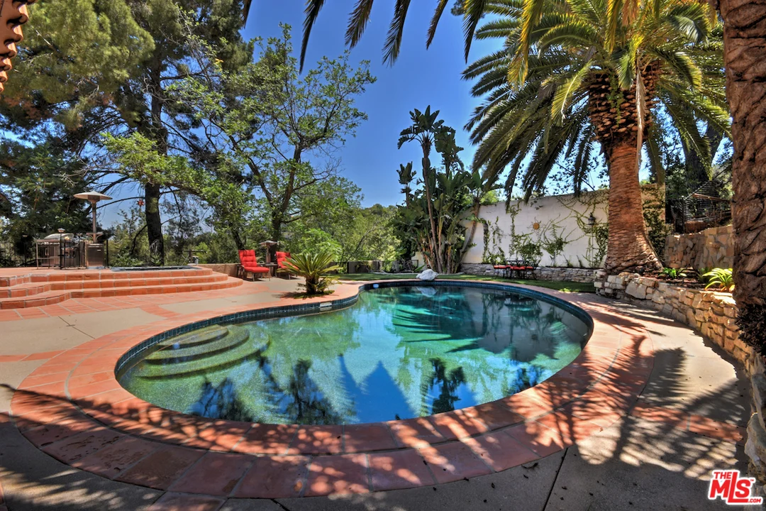 3725 Ventura Canyon Avenue, Sherman Oaks, CA 91423