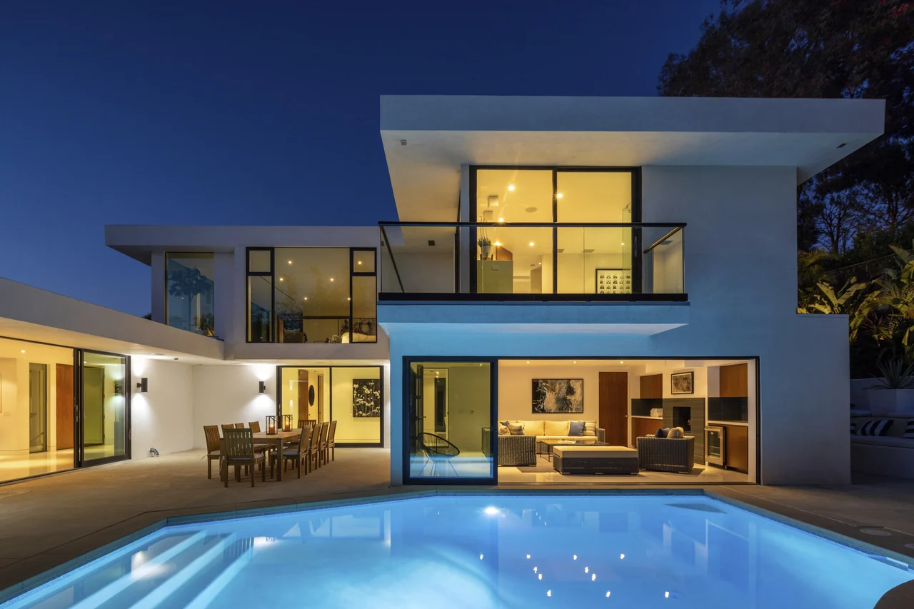 8030 Mulholland Dr, Los Angeles, CA 90046