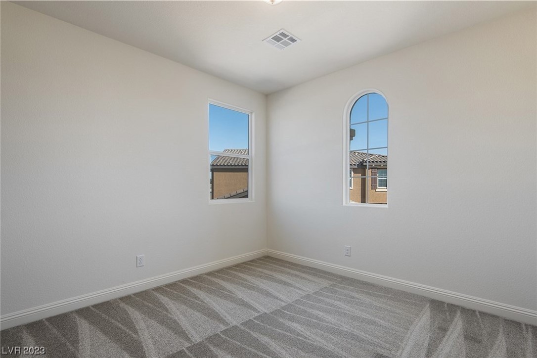 4807 Enchanted View Street