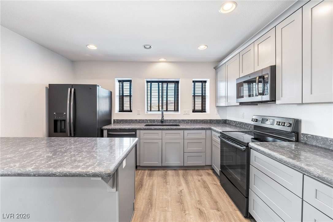 5941 Akita Way