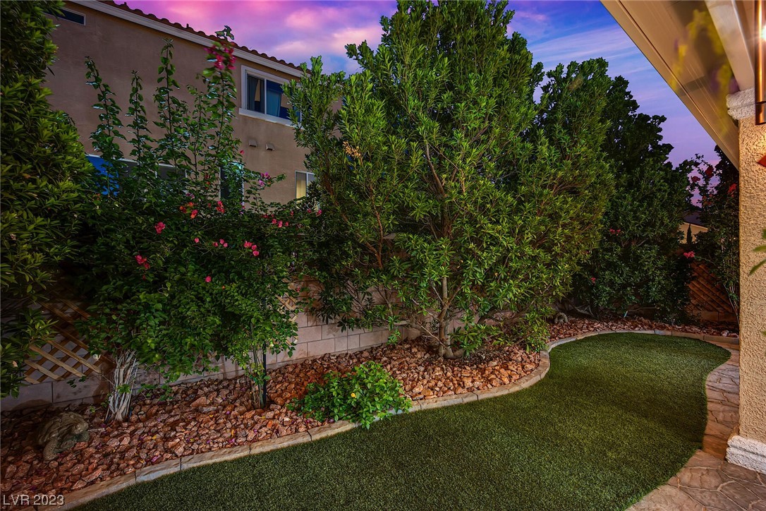 7250 Shannon Ridge Court