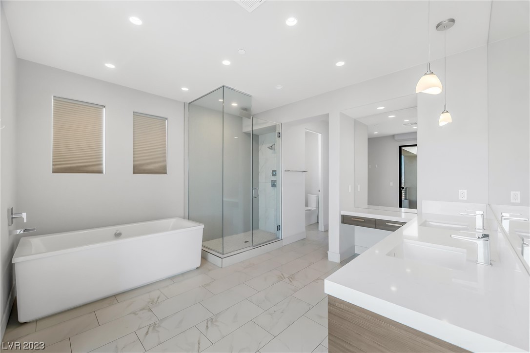 406 Solitude Peak Lane
