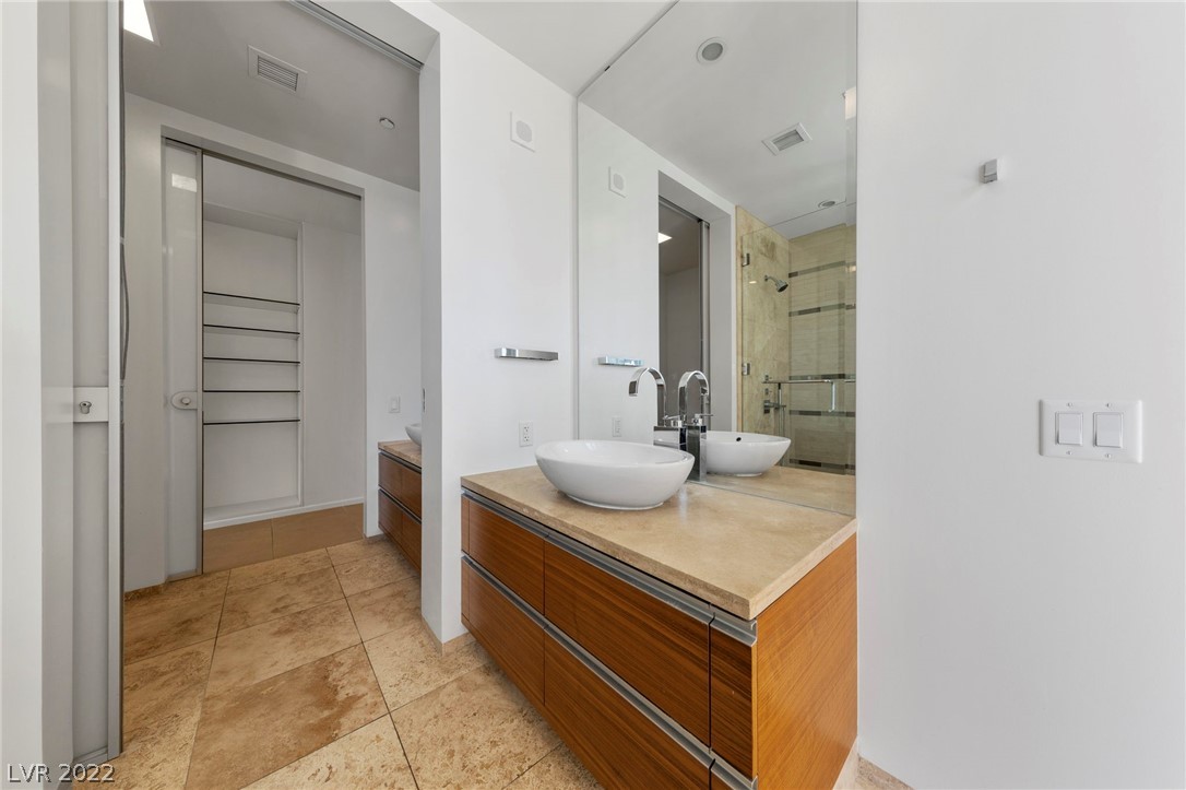 3726 Las Vegas Boulevard 1608