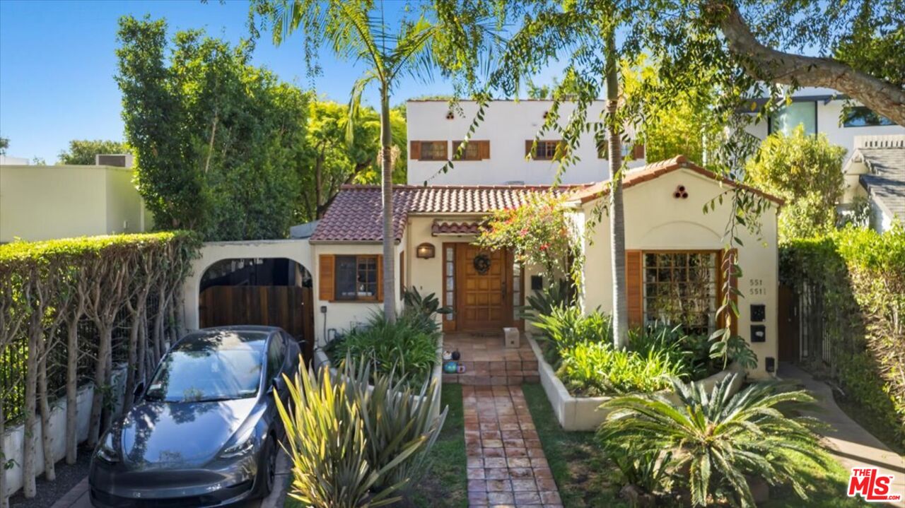 551 Westmount Dr, West Hollywood, CA 90048