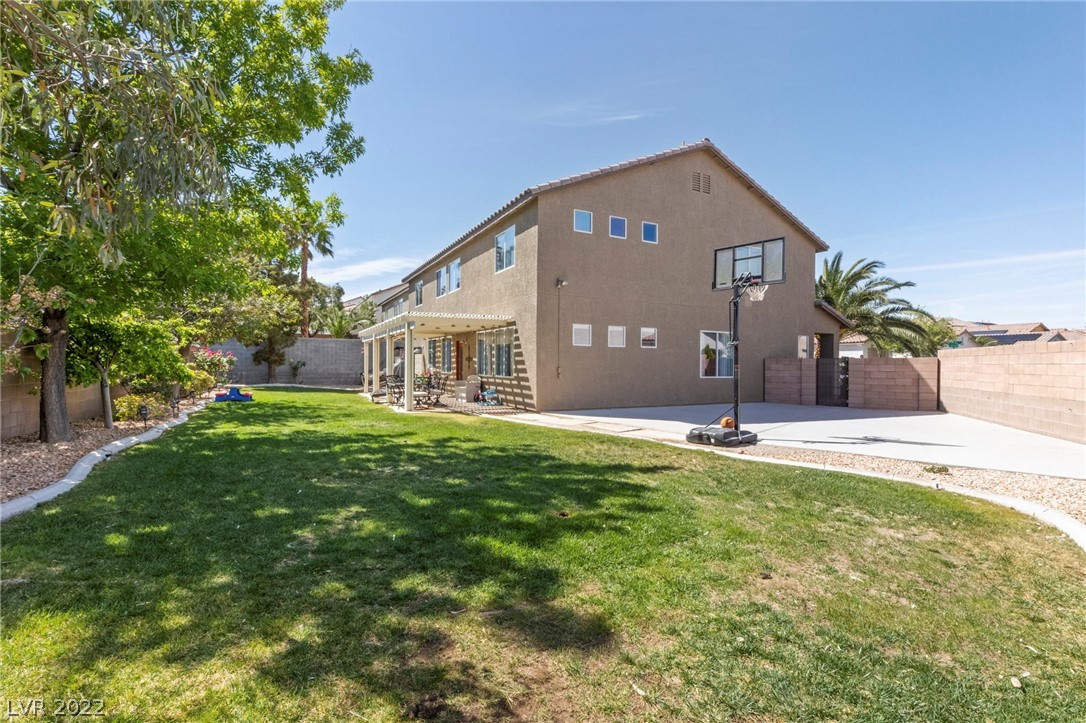 10633 Cliff Mountain Avenue