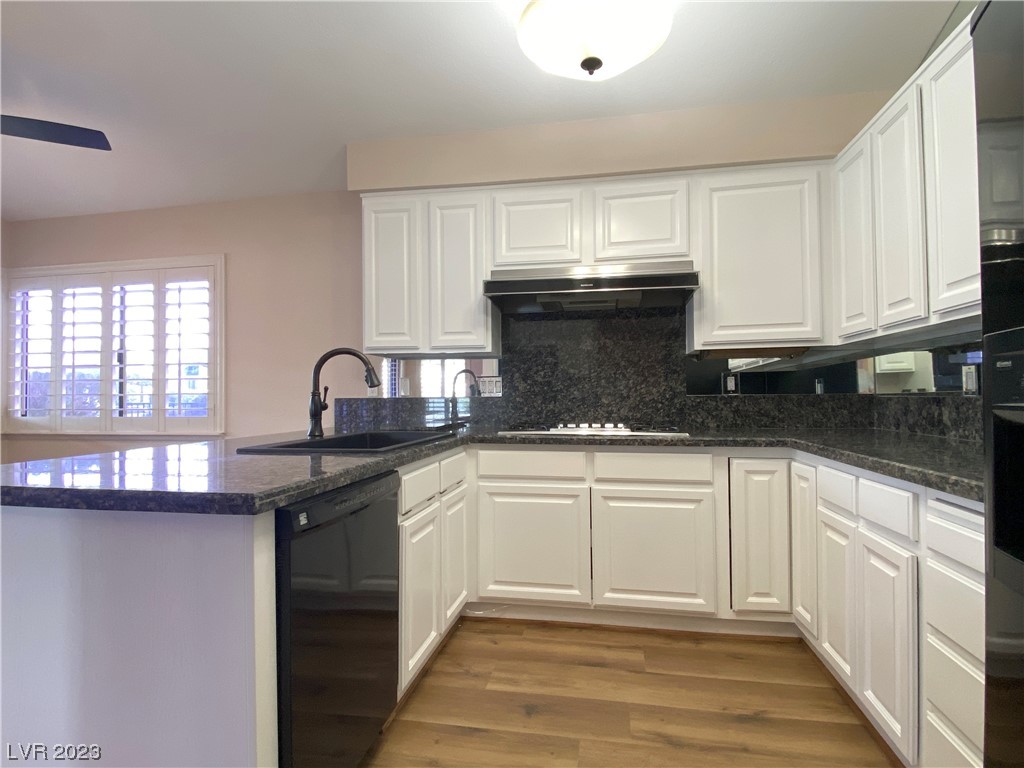 3013 Waterside Circle